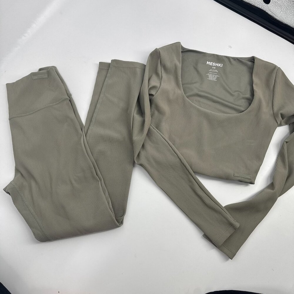 MESHKI Ribbed Long Sleeve Crop Top and Leggings Set - XS/S
